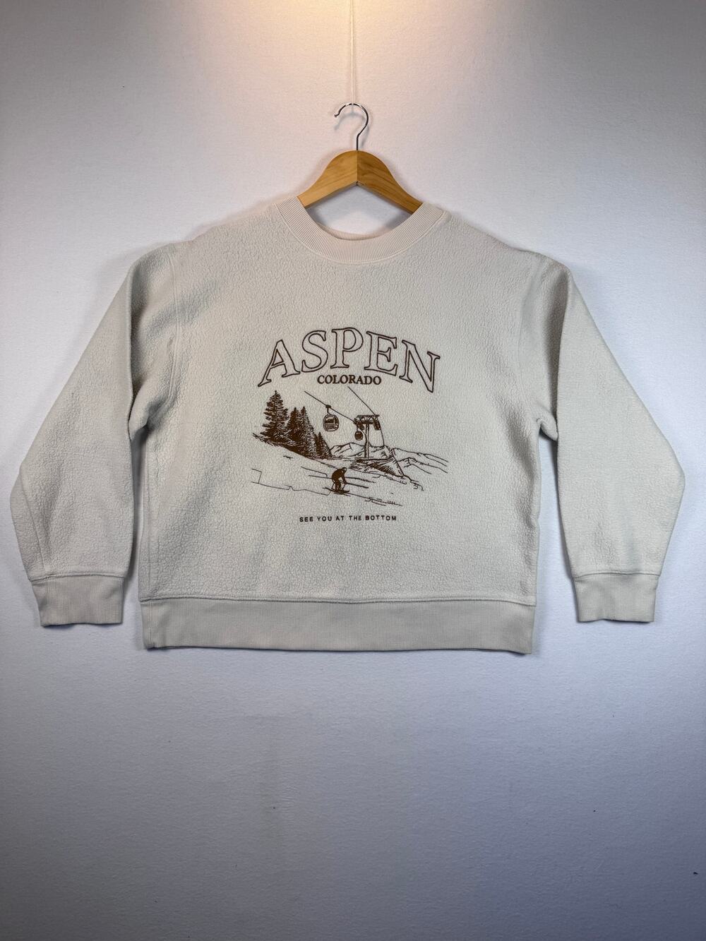 Universal Thread Womens Medium Aspen Colorado Fleece Cropped Sweatshirt